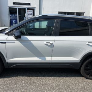صورة 3 لـ 2023 Volkswagen TAOS SE 4MOTION
