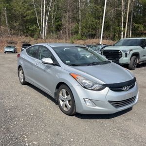 HYUNDAI ELANTRA GLS - 10