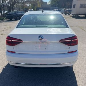 VOLKSWAGEN PASSAT 1.8T SE - 7