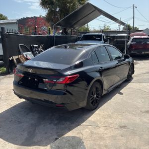 2025 Toyota CAMRY SE 照片 8