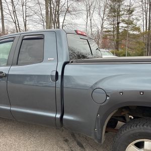 TOYOTA TUNDRA - 6