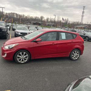 HYUNDAI ACCENT SE - 3