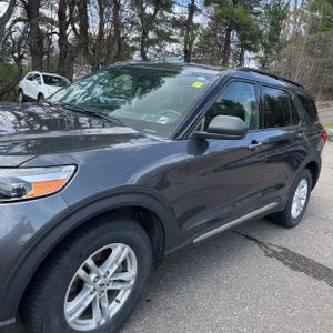 FORD EXPLORER XLT - 2