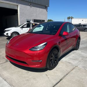 TESLA MODEL Y LONG RANGE - 1