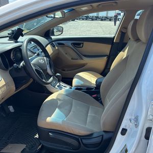 2013 Hyundai ELANTRA GLS — миниатюра 31