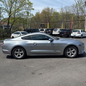 FORD MUSTANG ECOBOOST - 10