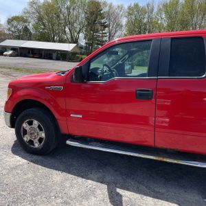 FORD F-150 XLT - 4
