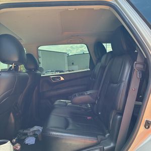 2015 Nissan PATHFINDER SL 照片 34