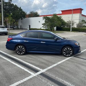 2019 Nissan SENTRA SR — фото 10