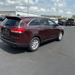 KIA SORENTO LX V6 - 8