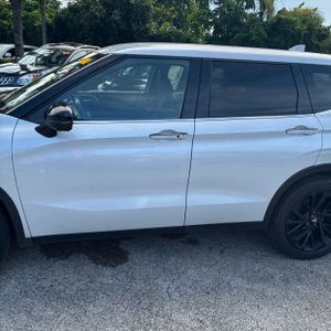 2024 Mitsubishi OUTLANDER SE BLACK EDITION 照片 4