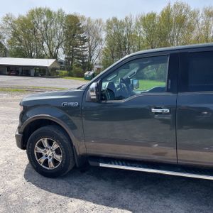 FORD F-150 LARIAT - 4