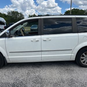 CHRYSLER TOWN & COUNTRY TOURING - 4
