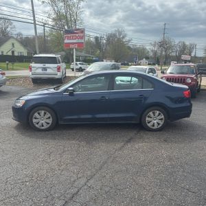 VOLKSWAGEN JETTA SE - 3