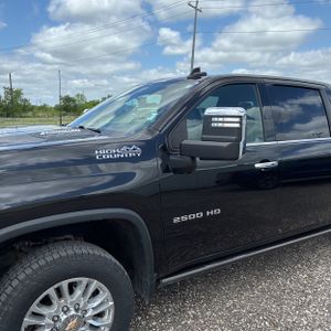 CHEVROLET SILVERADO 2500HD HIGH COUNTRY - 2