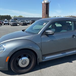 VOLKSWAGEN BEETLE 1.8T CLASSIC - 2