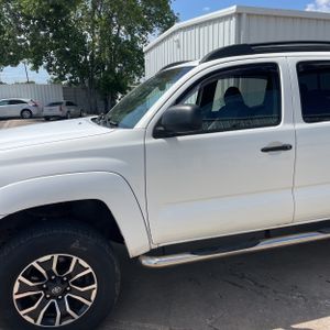2010 Toyota TACOMA V6 photo 2