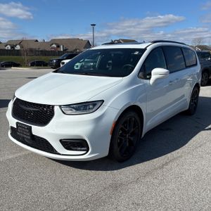 CHRYSLER PACIFICA TOURING L - 1