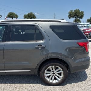 2017 FORD EXPLORER XLT 照片 6
