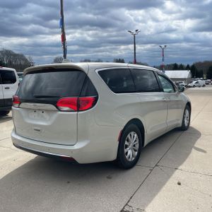 CHRYSLER PACIFICA TOURING - 8