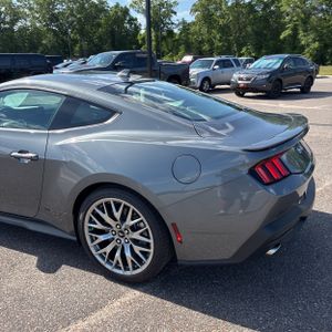 FORD MUSTANG GT PREMIUM - 5