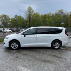 CHRYSLER PACIFICA TOURING L - 3