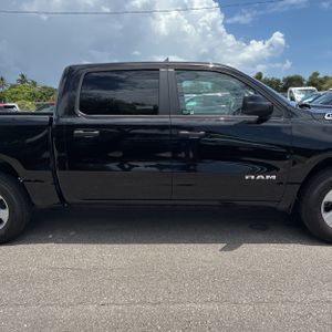2024 RAM 1500 BIG HORN thumbnail 11