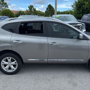 2011 Nissan ROGUE SV 照片 10