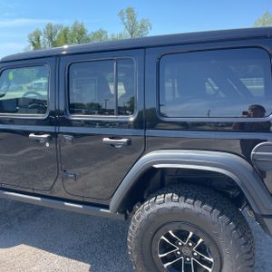 JEEP WRANGLER 4-DOOR MOAB 392 4X4 - 6