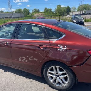FORD FUSION SE - 6