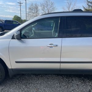 CHEVROLET TRAVERSE LS - 4