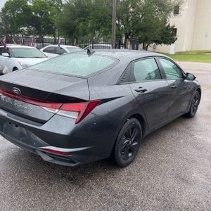 HYUNDAI ELANTRA SEL - 7