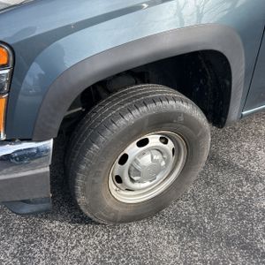 CHEVROLET COLORADO LS - 2