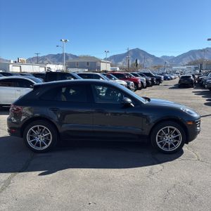 PORSCHE MACAN S - 10