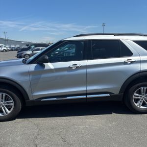 FORD EXPLORER XLT - 4