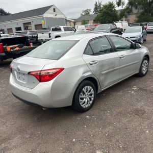 صورة 8 لـ 2017 Toyota COROLLA LE