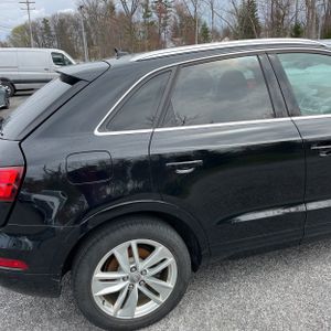 AUDI Q3 2.0T PREMIUM - 9