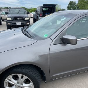 FORD FUSION SE - 2