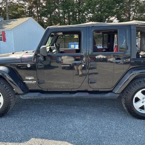 JEEP WRANGLER UNLIMITED SAHARA - 4
