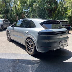 PORSCHE CAYENNE GTS - 5