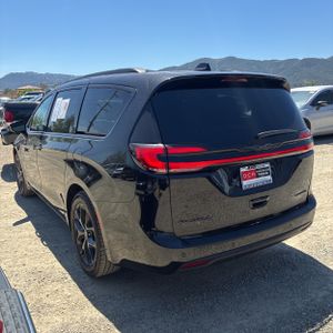 CHRYSLER PACIFICA LIMITED - 5