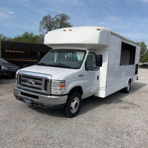 FORD E-450 CUTAWAY - 1