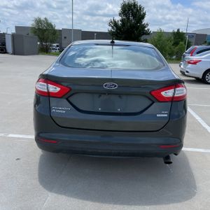 FORD FUSION SE - 6