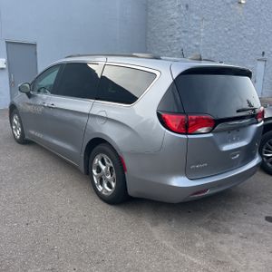 CHRYSLER VOYAGER LXI - 5