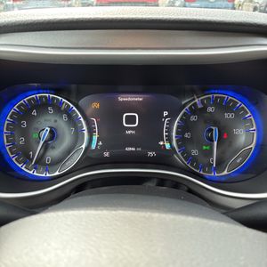 2022 Chrysler PACIFICA TOURING L — миниатюра 40