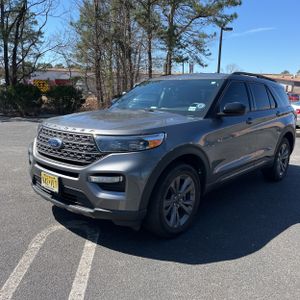 FORD EXPLORER XLT - 1