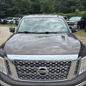2019 Nissan TITAN SV — фото 15