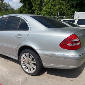 MERCEDES-BENZ E-CLASS - 6