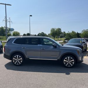 صورة 10 لـ 2020 KIA TELLURIDE S