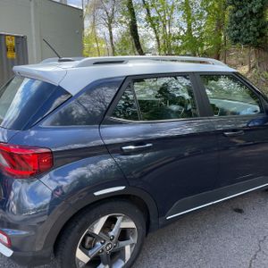 HYUNDAI VENUE LIMITED - 9